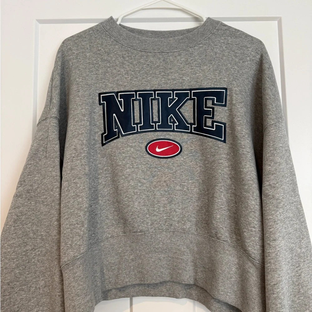 Nike Grey Crew Sweatshirt